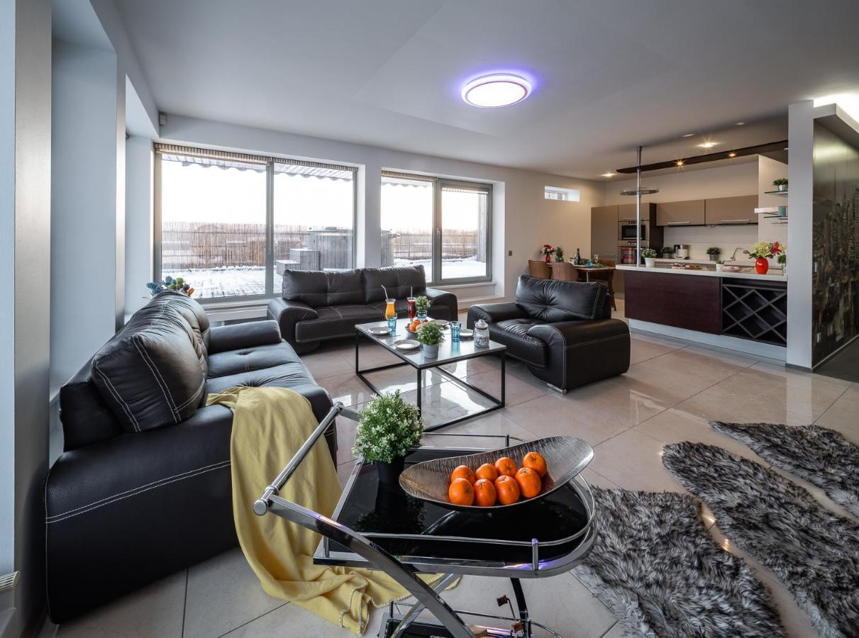 Skyhouse Riga Lux Penthouse & Spa Exterior foto